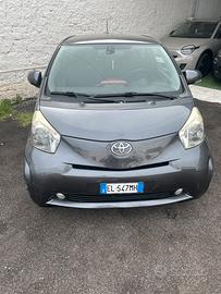 Toyota IQ automatica