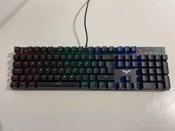 Tastiera meccanica RGB