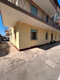 Appartamento piano terra - vicinissimo al mare