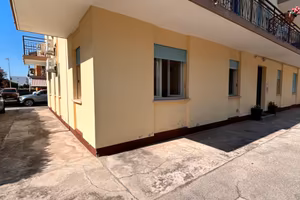 Appartamento piano terra - vicinissimo al mare