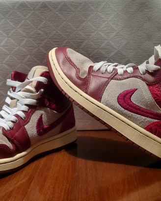 nike jordan 1 mid
