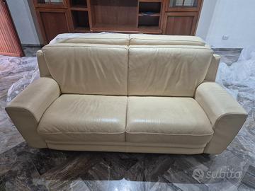 Divano in vera pelle