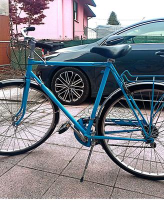Bici da uomo azzurra