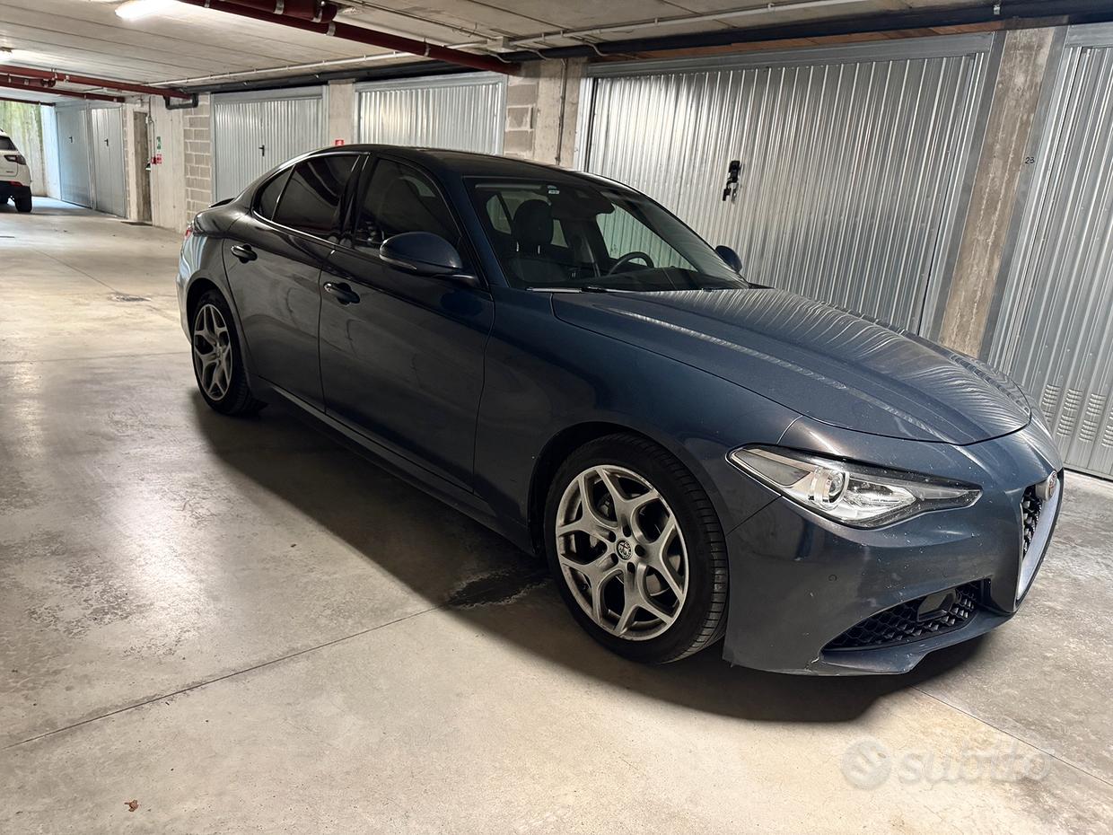 ALFA ROMEO Giulia (2016)