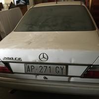 Mercedes 200 CE