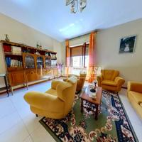 Appartamento 4 camere da letto con soffitta, lab.