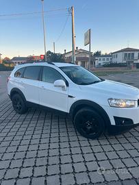 Chevrolet Captiva bianca