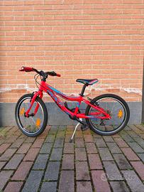 Bici MTB Rock Machine Surge 20" rinnovata