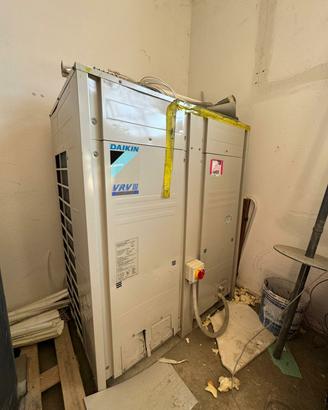 condizionatore Daikin unità esterna 