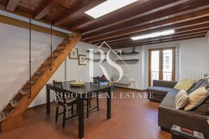 Attico / Mansarda di 60 m² con 2 locali a Milano