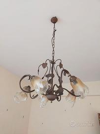 Lampadario in ferro battuto