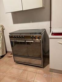 Cucina a gas elettrica con forno