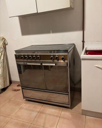 Cucina a gas elettrica con forno