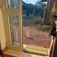 Casale con pozzi e ampio terreno con animali