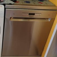 lavastoviglie Hotpoint 14 coperti 