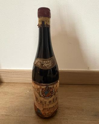 storica bottiglia di Barolo DOC Rinaldi