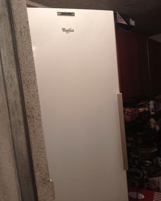 Congelatore verticale whirlpool 260 lt