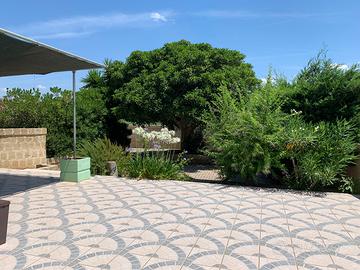 SALENTO-appartamento con ampio cortile privato