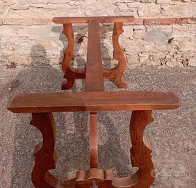 Solida base in legno massello per tavolo