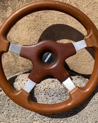 Volante in legno con mozzo per Mazda
