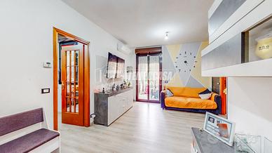 TRILOCALE ZONA SOLIMEI CON BALCONE E GARAGE E CANT