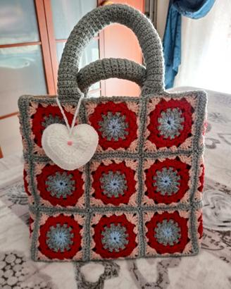 Borsa a uncinetto fatta a mano mod. granny square