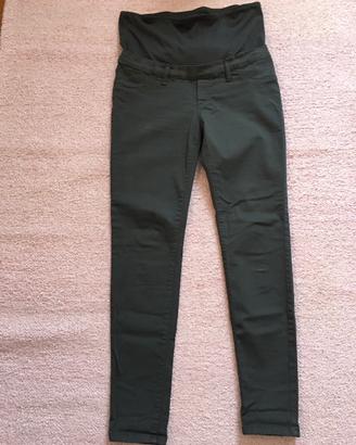 Pantaloni premaman