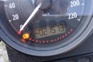 Sportster 883 iron 2018