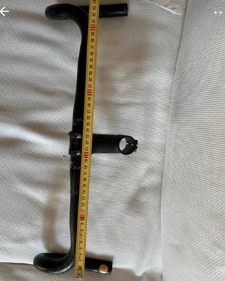 manubrio in carbonio piu attacco 