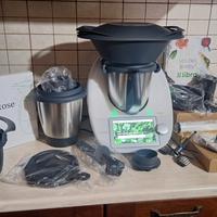 Bimby tm6 completo di tutti gli accessori.