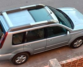 NISSAN X-TRAIL 2.2 dCi Urban con gancio di traino