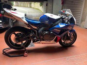 Honda CBR 1000 RR 2006 pronto pista
