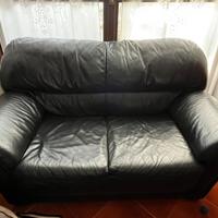 1 DIVANO DUE POSTI E 1 DIVANO 3 POSTI