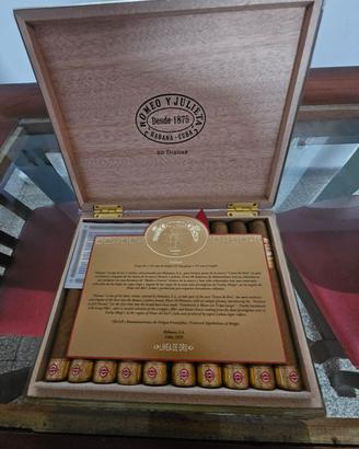 Romeo y julieta linea Oro 