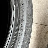 Gomme Bridgestone nuove 225/50R19 96V