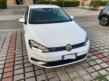 Golf VII 2017 5p 1.4 tgi Trendline 110cv