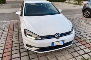 Golf VII 2017 5p 1.4 tgi Trendline 110cv