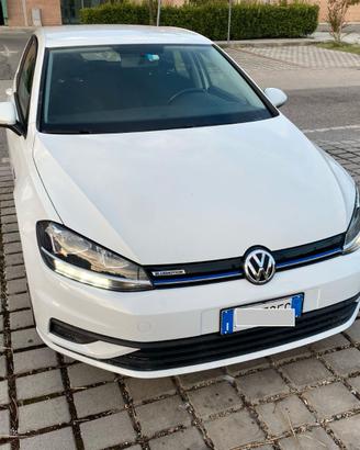 Golf VII 2017 5p 1.4 tgi Trendline 110cv