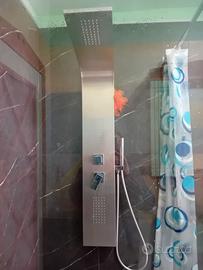 sistema doccia con idromassaggio con vetro