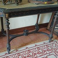 Tavolo da salotto in legno ebanizzato