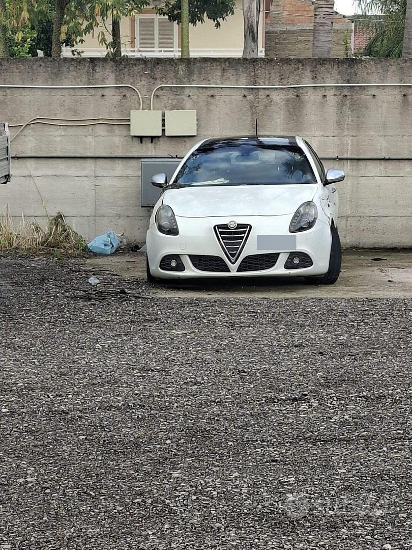 Alfa Romeo Giulietta 2010 photo 4