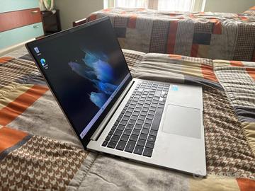 Samsung Galaxy Book 15” - i5 11a gen, 16GB 512Ssd