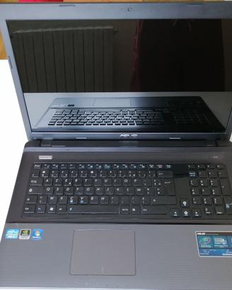 PC portatile Asus R900V  monitor da 19 e Intel i7