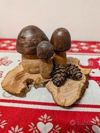 Soprammobile decorativo in legno fatto a mano