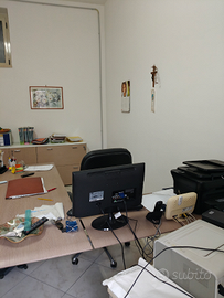 Locale commerciale in corte