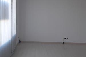 Negozio mq. 130 fronte strada alto passaggio