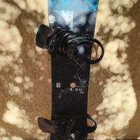 Snowboard Burton + attacchi + sacca da trasporto