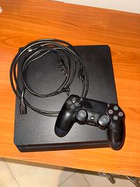 PS4 slim (joypad ancora sotto garanzia)