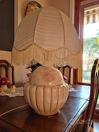 Lampada paralume con frange