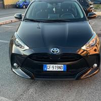 Toyota yaris 1.5 business full hibrid